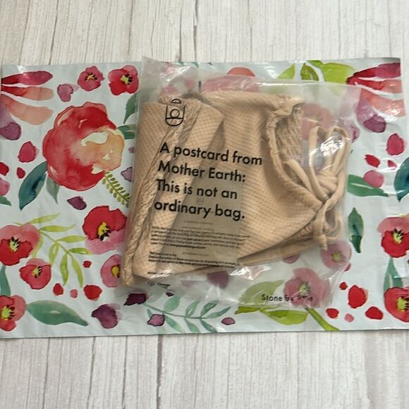 NEW! Stone Fox Swim Meadow Bikini Top - Picture 13 of 14